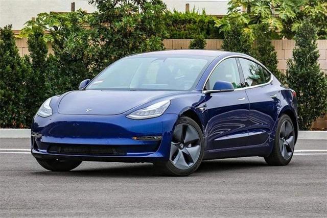 特斯拉入門車型即將解密 成本降一半，或售17萬，開啟汽車出租新模式